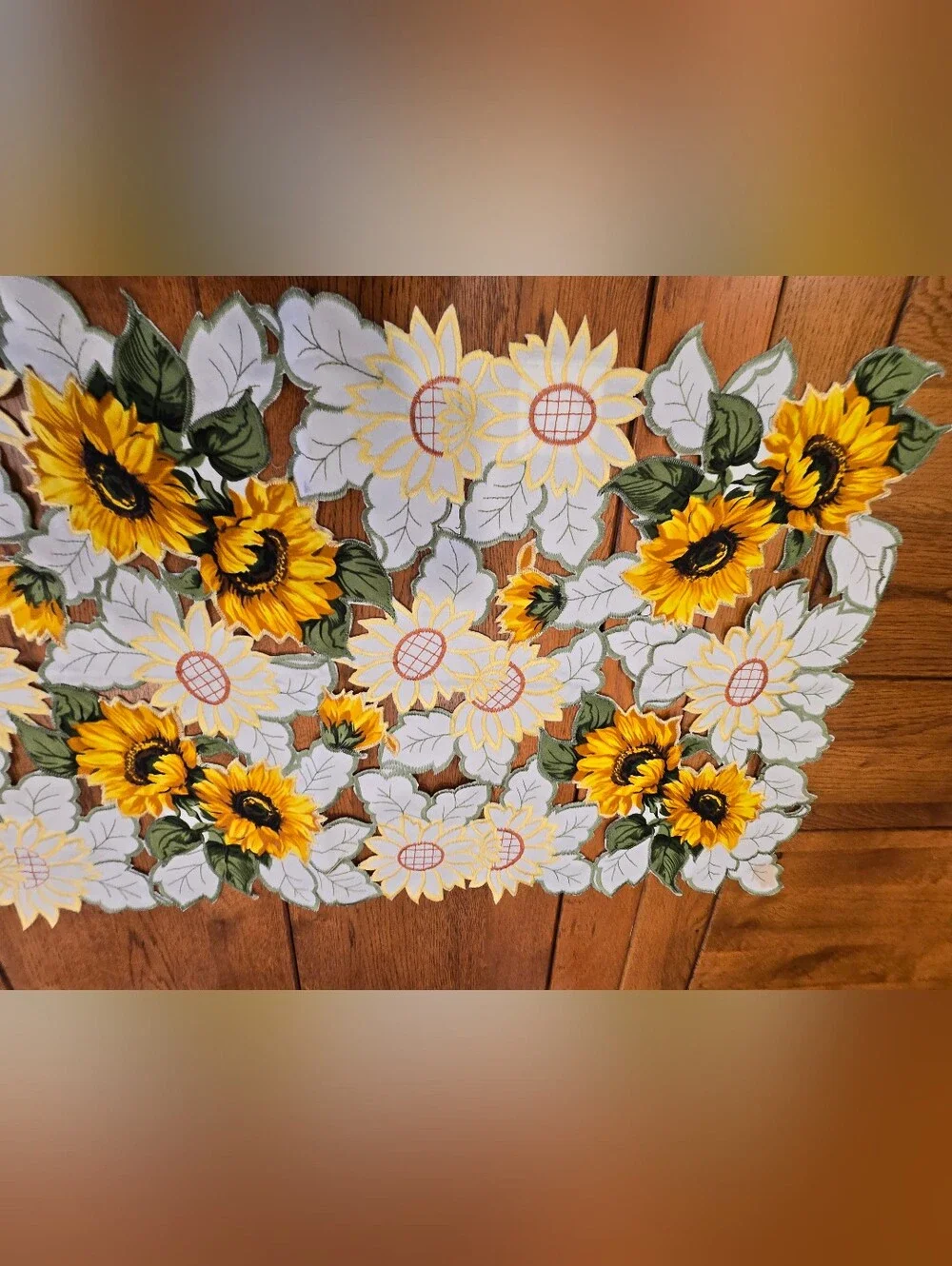 Sunflower Applique Table Runner. Decor - Yellow & Green